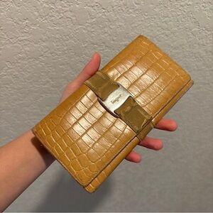 Salvatore Ferragamo Croc-Embossed Mustard Leather Long Sbap  GUI Wallet